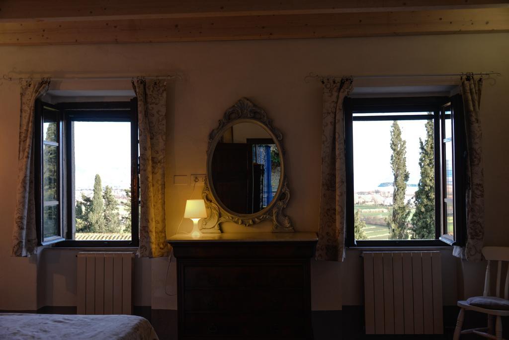 Borgo La Dogana Hotel Tuoro sul Trasimeno Camera foto